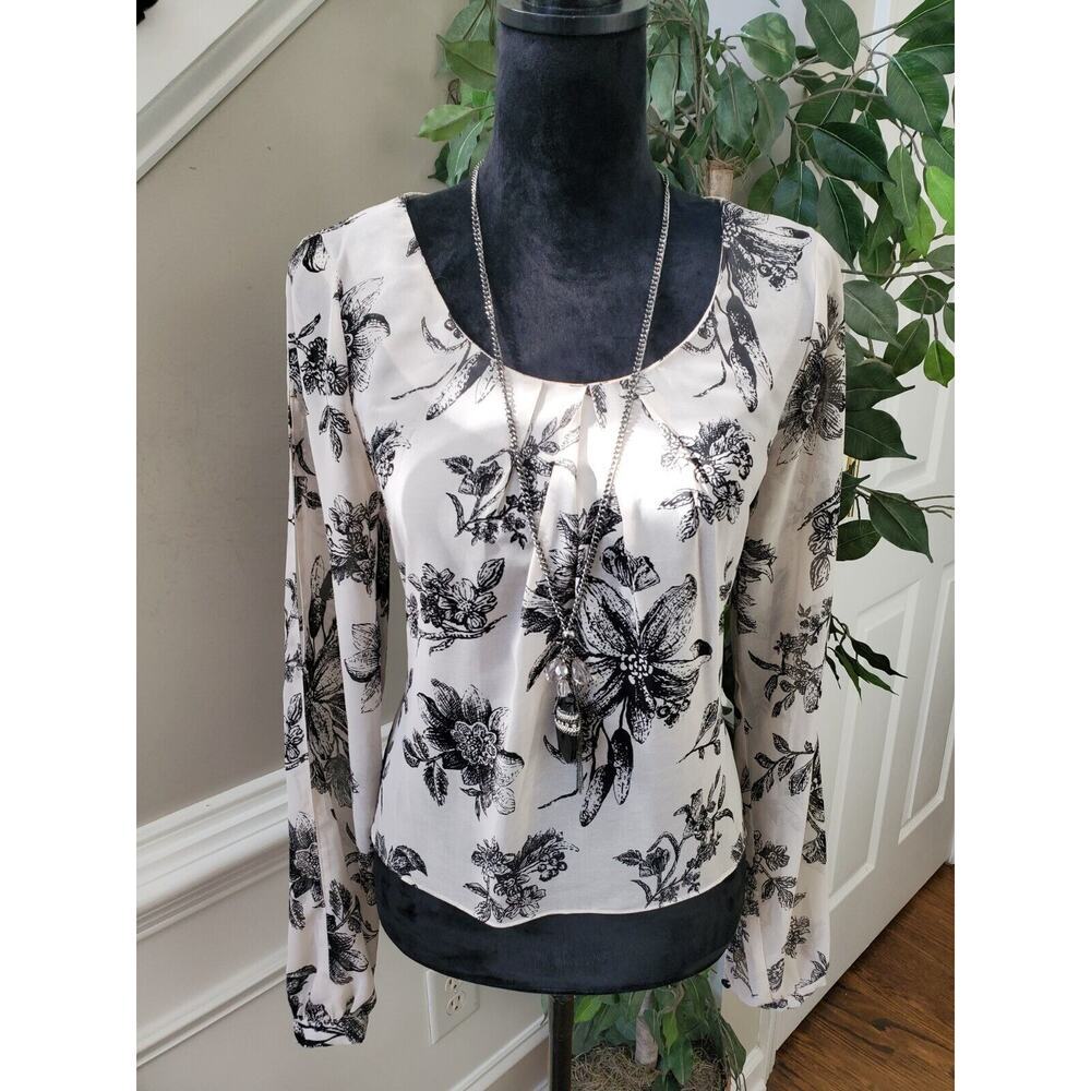 Love 21‎ Womens White Floral Arm Slit Long Sleeve Round Neck Top Blouse Medium